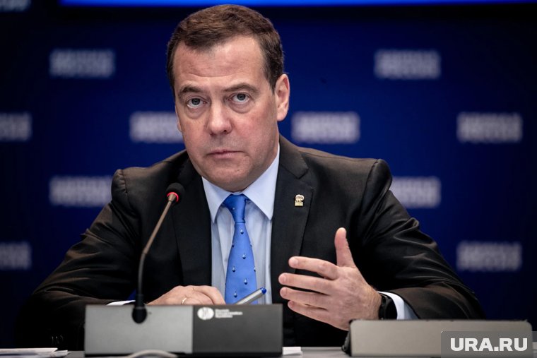 Медведев высказал уверенность в дружбе РФ и КНДР