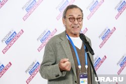 Андрей Кончаловский поздравил жену с днем рождения