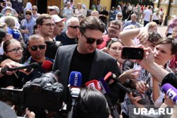 Запашный назвал Рогозина «настоящим мужиком»