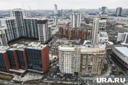 Квартира находится в Железнодорожном районе в 15 минутах от метро