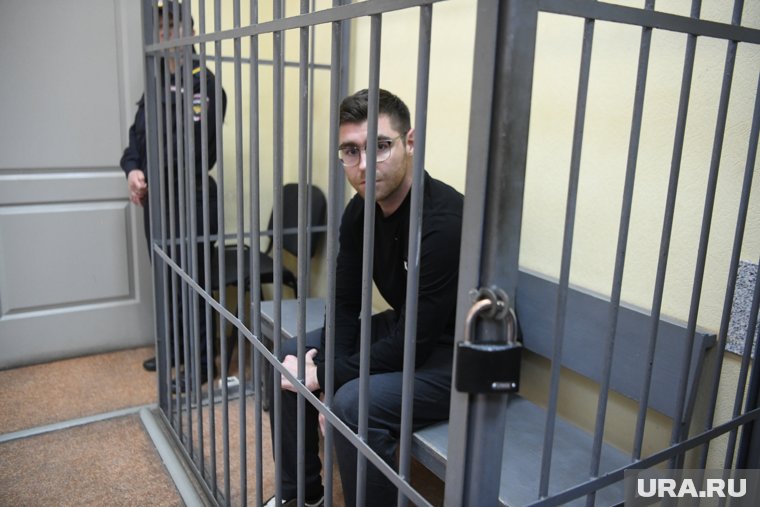 Дениса Аллаярова отправили за решетку на два месяца по оговору родственника