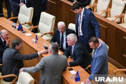 На 2024 год парламентарии дополнительно получат 75 млн