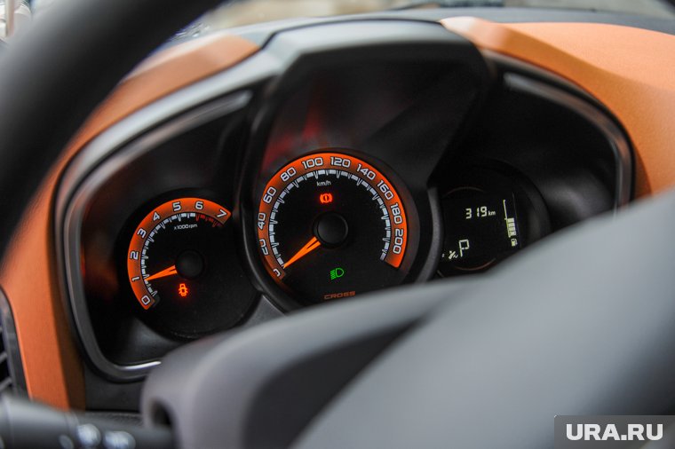 Цена на McLaren 720s начинается от 20 миллионов рублей