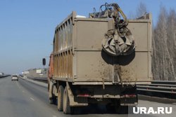 Бойцам ВСУ еду и провизию поставляют на мусоровозах (архивное фото)