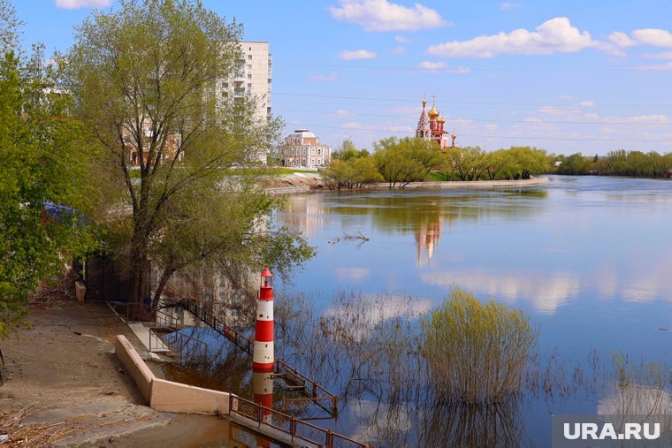 В Кургане уровень воды снизился до 607 см