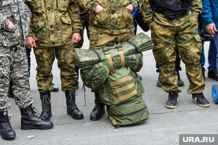 Вице-мэр Лангепаса Мечислав Бучинский отправился на фронт с группой контрактников