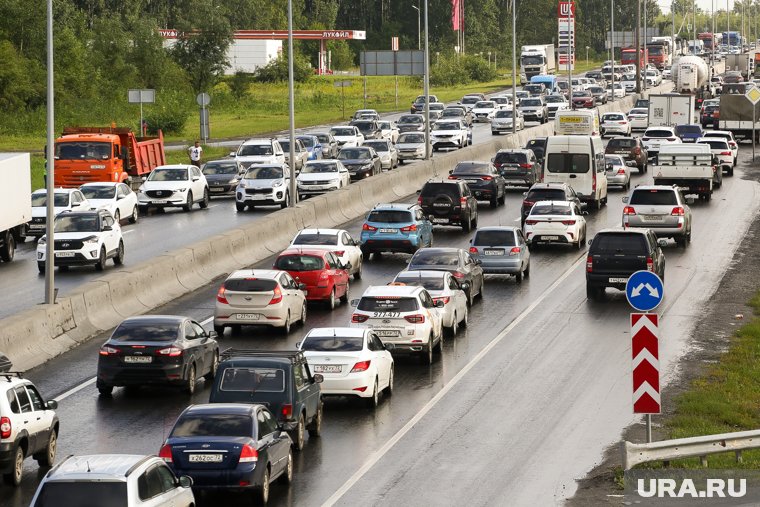 Движение по Московскому тракту затруднено в обоих направлениях движения