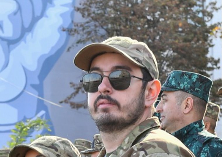 Предполагается, что Алиев владеет роскошным особняком в подмосковной Барвихе