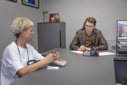 Алексей Вихарев постоянно ведет приемы горожан