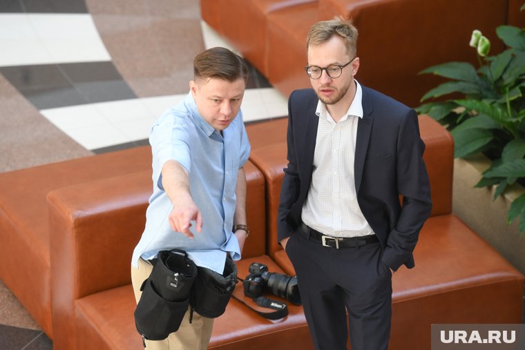 Дмитрий Катаржин (справа) вышел на работу в начале недели