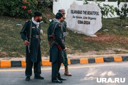 Индия обвинила военных Пакистана в подвержении опасности гражданских объектов