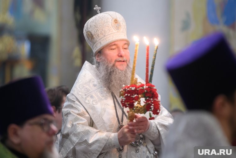 В ночь на 20 апреля Евгений Кульберг провел праздничную службу