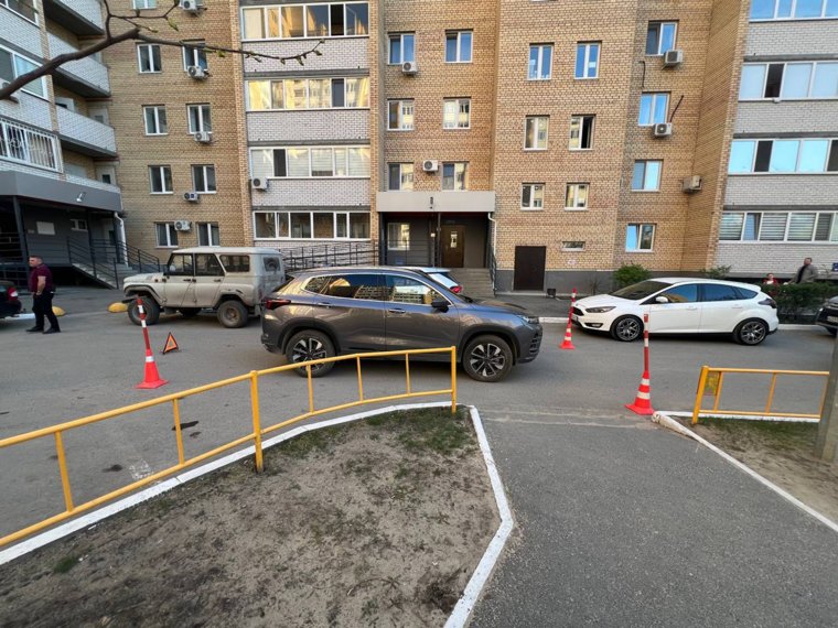 Авария произошла во дворе многоквартирного дома