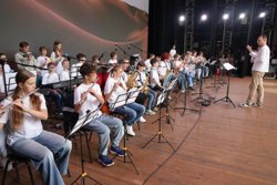 Оркестр дебютировал на сцене Летнего театра ЦПКиО им. Маяковского