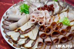 Закуски из мяса — обязательное украшение любого праздничного стола