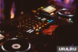 Восемь музыкантов раздадут dj-сеты за пультом 