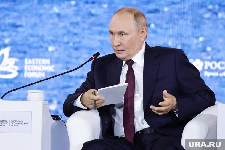 Путин допустил объединение платежных инструментов России и Китая
