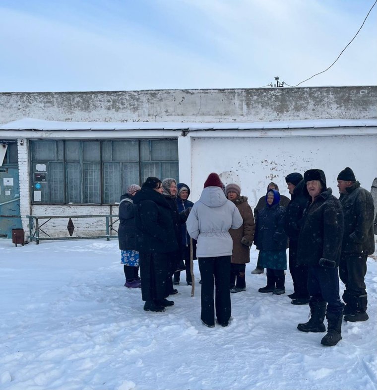 В деревне остались в основном пенсионеры, у которых нет возможности ездить в другие села