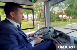 Алиханов оценил плавный ход челябинского троллейбуса
