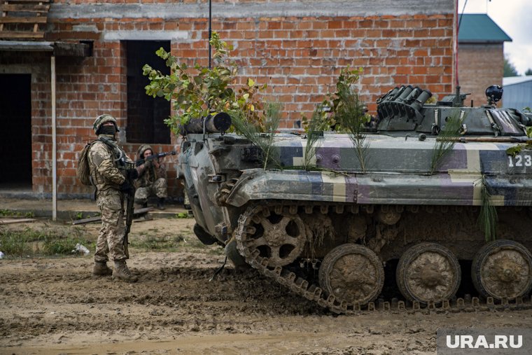 Украинские военные занимают детские дома