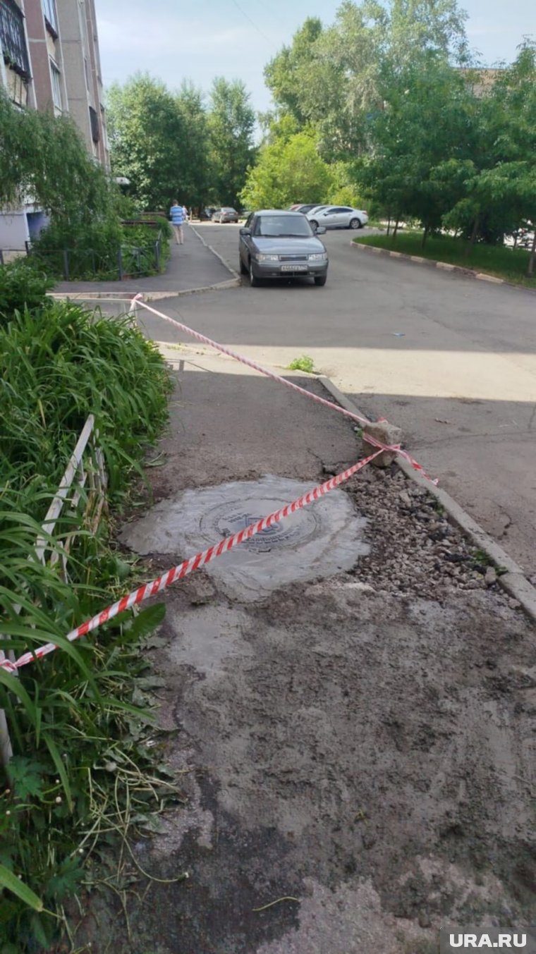 Крышку колодца оперативно починили