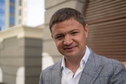 По словам Александра Борисихина, с 1 марта 2025 года ужесточились правила выдачи лицензий