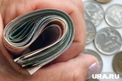 Власти ожидают, что с новым учебным годом средний показатель зарплаты учителей вырастет на 10%
