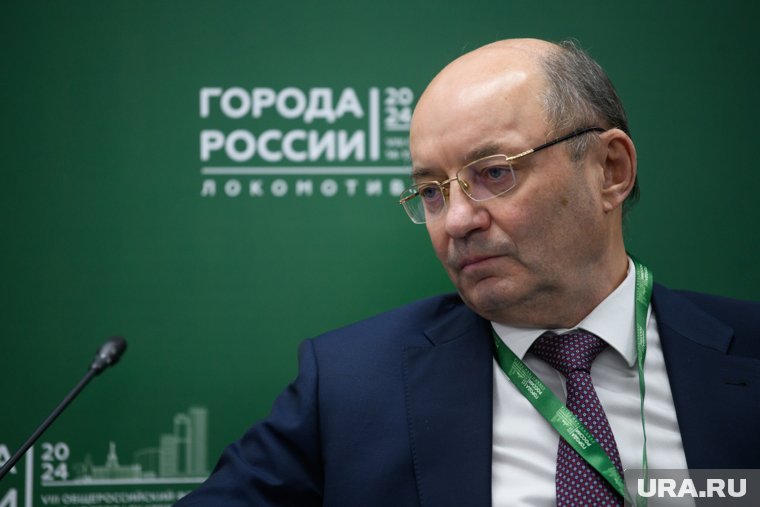 Жизнь Александра Мишарина неразрывно связана с железной дорогой