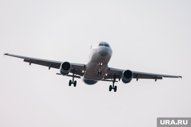 Челябинцы вторые сутки не могут улететь в отпуск