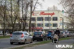 В Королеве вспыхнул масштабный пожар в торговом центре «Пионер»