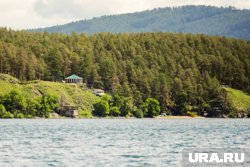 Эксперты исследуют берега озера Тургояк