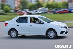 Частные инструкторы помогают курганцам определиться с автошколой