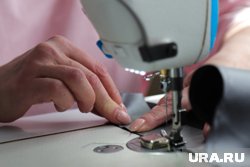 В обязанности портного входит раскрой швейных изделий 