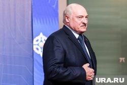 Лукашенко заявил, что хочет тихо передать власть новому поколению 