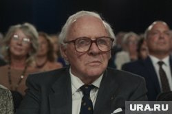В 1987 году Хопкинс получил от королевы Елизаветы II звание
