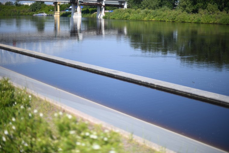 Вода начала отступать.