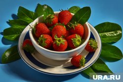 День клубники со сливками - это отличный повод, чтобы побаловать себя вкусными ягодами