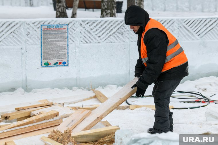 Оставшиеся ледовые городки в Челябинске уберут до конца февраля 