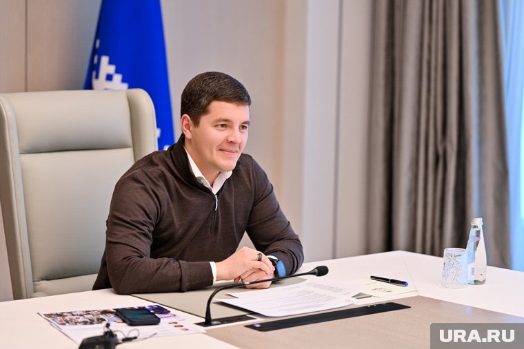 Губернатор Артюхов является наставником для двоих победителей конкурса: с одним из них провел встречу в Москве