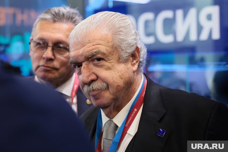 Гусман признавался, что каждый раз перед интервью испытывает мандраж