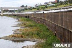 Вода в Туре стремительно убывает, но до исторического минимума еще далеко (архивное фото)