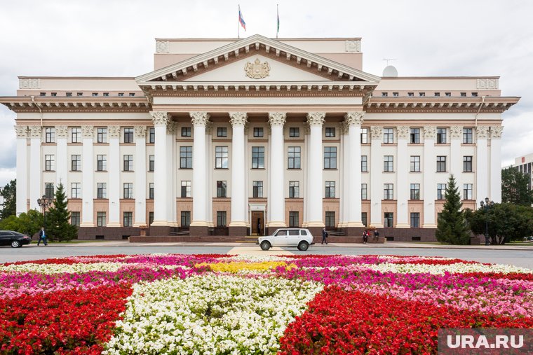 Новые растения высадят прямо у стен здания тюменского правительства