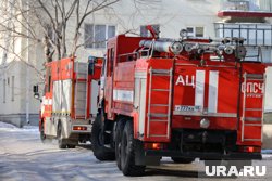 Пожарные подъехали к дому 1В в Рябково