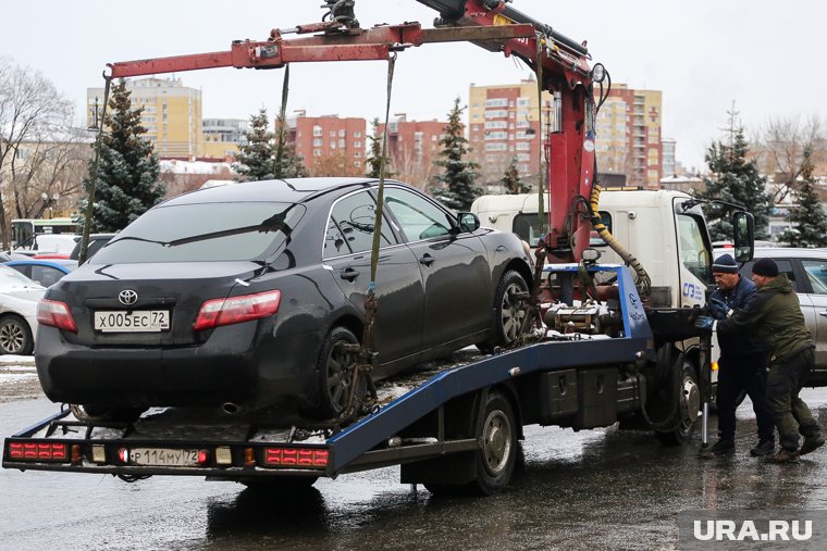 В Тюмени рост предложения на эвакуацию автомобилей в разы превышает спрос