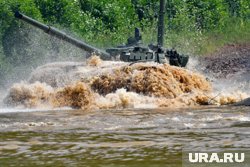 Танки Т-72Б3М могут работать прямой наводкой или с закрытых позиций 