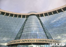 Следователи проводят проверку после гибели человека возле окружной больницы Нижневартовска
