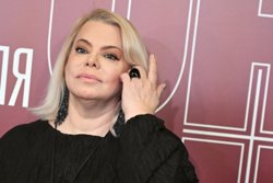 Сейчас Поплавская возглавляет благотворительный фонд.