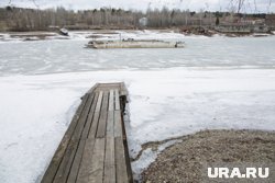 Затопленное судно достанут из реки (фото из архива)