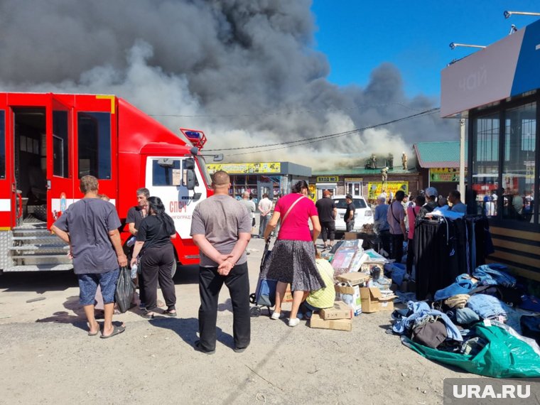 С территории рынка эвакуировано 600 человек