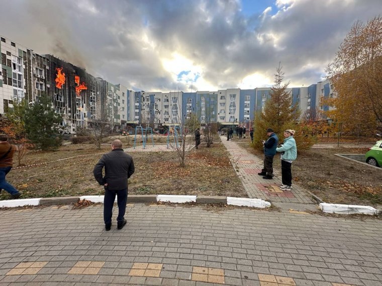 В Белгороде беспилотник прилетел в жилой дом